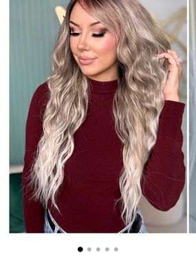 Zoey French Vanilla Petite Chelsey Smith Crowns Long Wavy Women's Wig